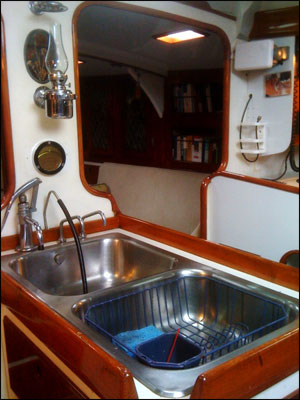 Kandarik's midship sink drains on any tack